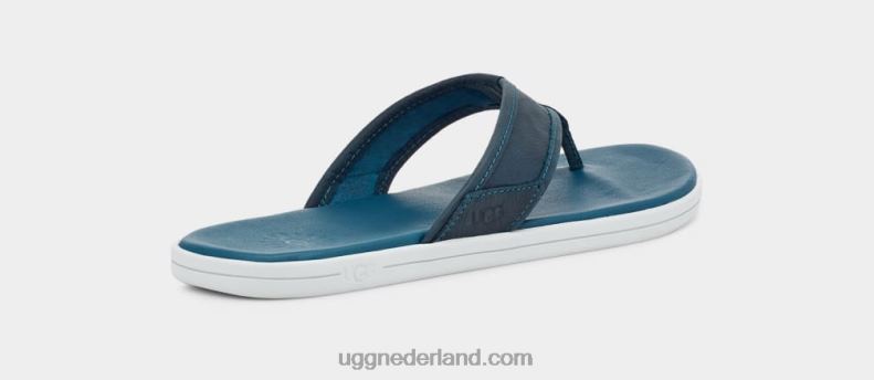 Heren marine blauw UGG lederen teenslipper aan zee 686ZP236