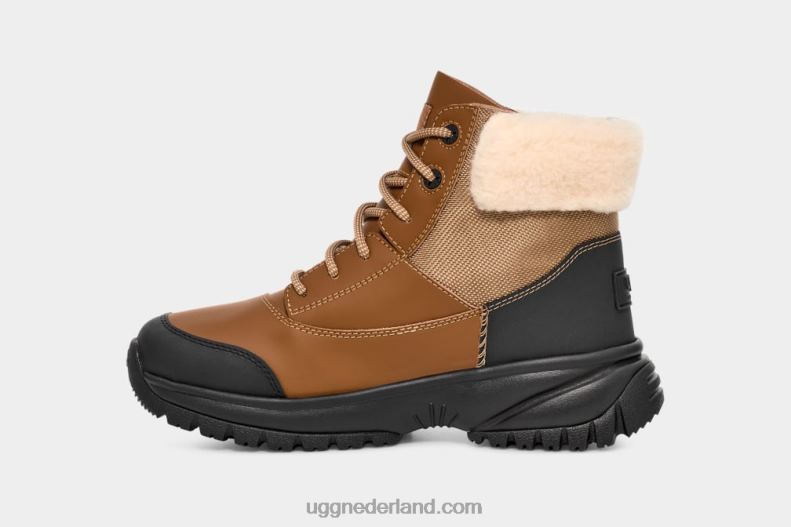 vrouwen kastanje UGG Yose Fluff v2 686ZP562