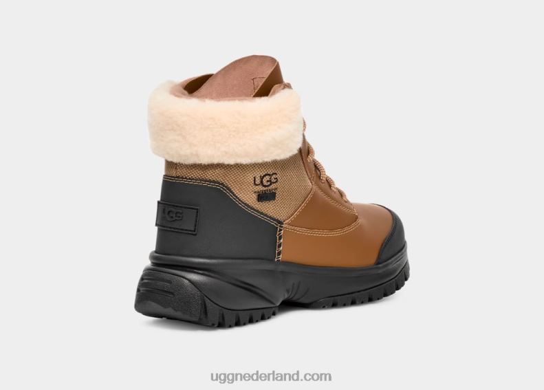 vrouwen kastanje UGG Yose Fluff v2 686ZP562